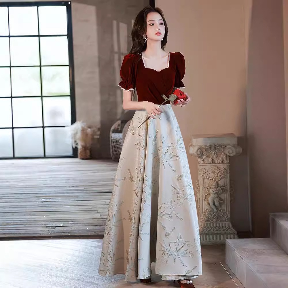 トーストドレス花嫁2025新しい赤い秋の結婚式高級婚約軽い高級フレンチイブニングドレススカート女性春