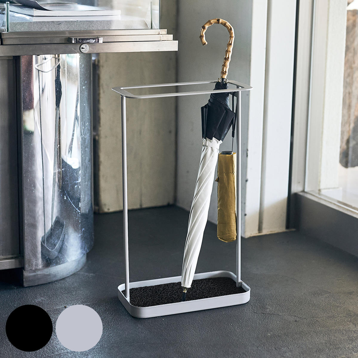 傘立て アンブレラスタンド 幅30cm スリム 完成品 スチール SIEVE ANTENNA 省スペース 玄関収納 傘収納 コンパクト 折りたたみ傘対応 おしゃれ ブラック グレー シンプル