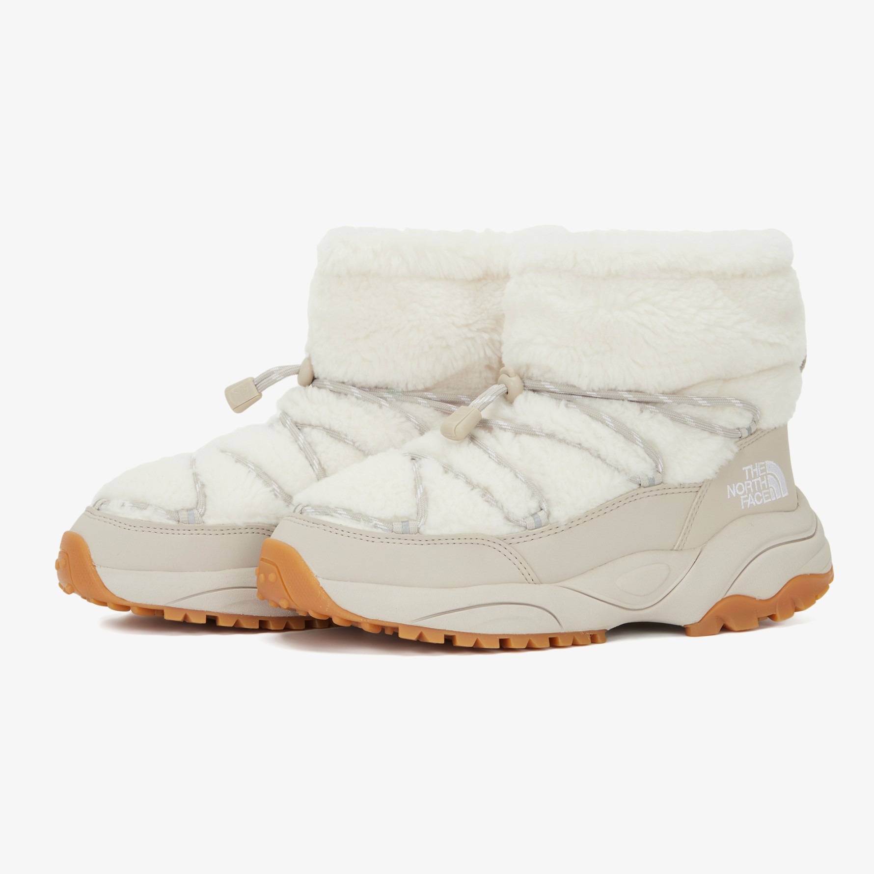 冬の人気アイテムBOREALIS BOOTIE FLEECE CREAM