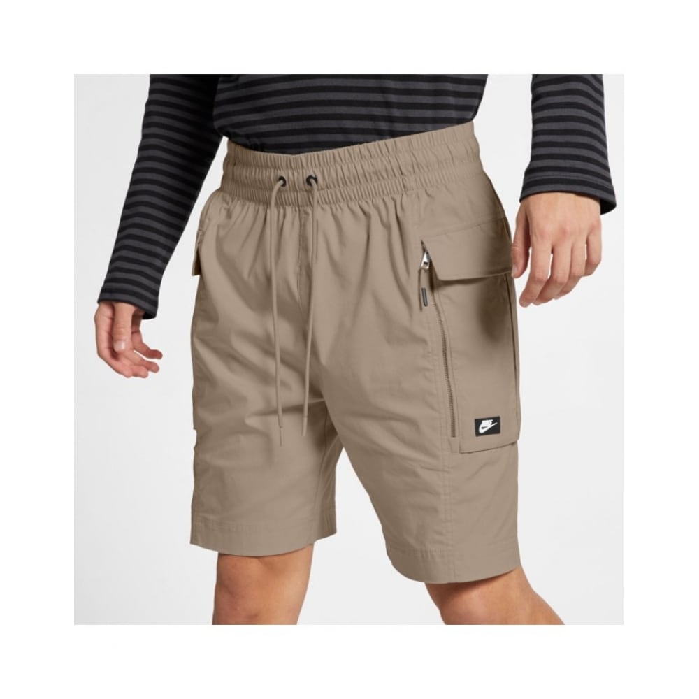 ナイキ NSW カーゴジップショーツブラウン