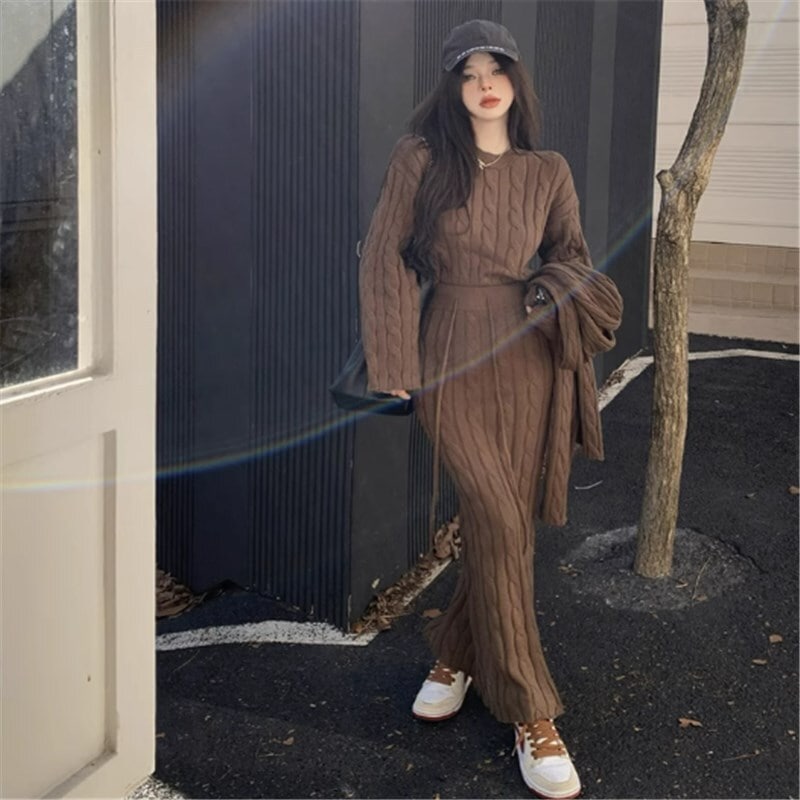 セットアップ ２点セット ニットソー セーター ロングスカート ロング ロング丈 袖あり 長袖 ラウンドネック レギュラー かわいい 大人可愛い きれいめ シンプル カジュアル 大人 上品 おしゃれ