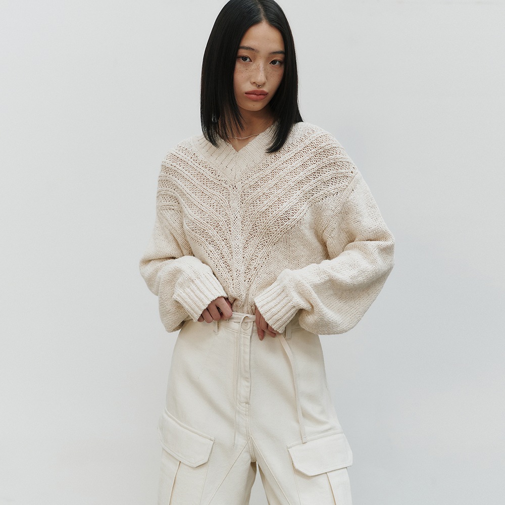 【NOIER 】 COTTON-SLUB OVERFIT V-NECK KNIT : IVORY