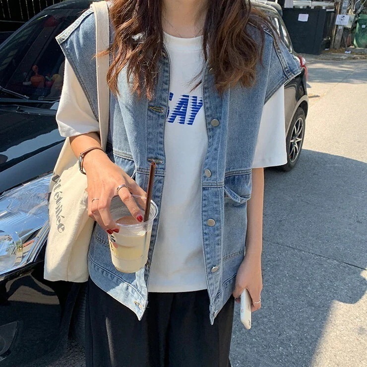 アウター レディース ベスト ジャケット 袖なし デニム 襟付き ポケット 前開き デニム ブルーデニム カラーデニム 薄手 かわいい 大人可愛い シンプル カジュアル 大人 おしゃれ お洒落