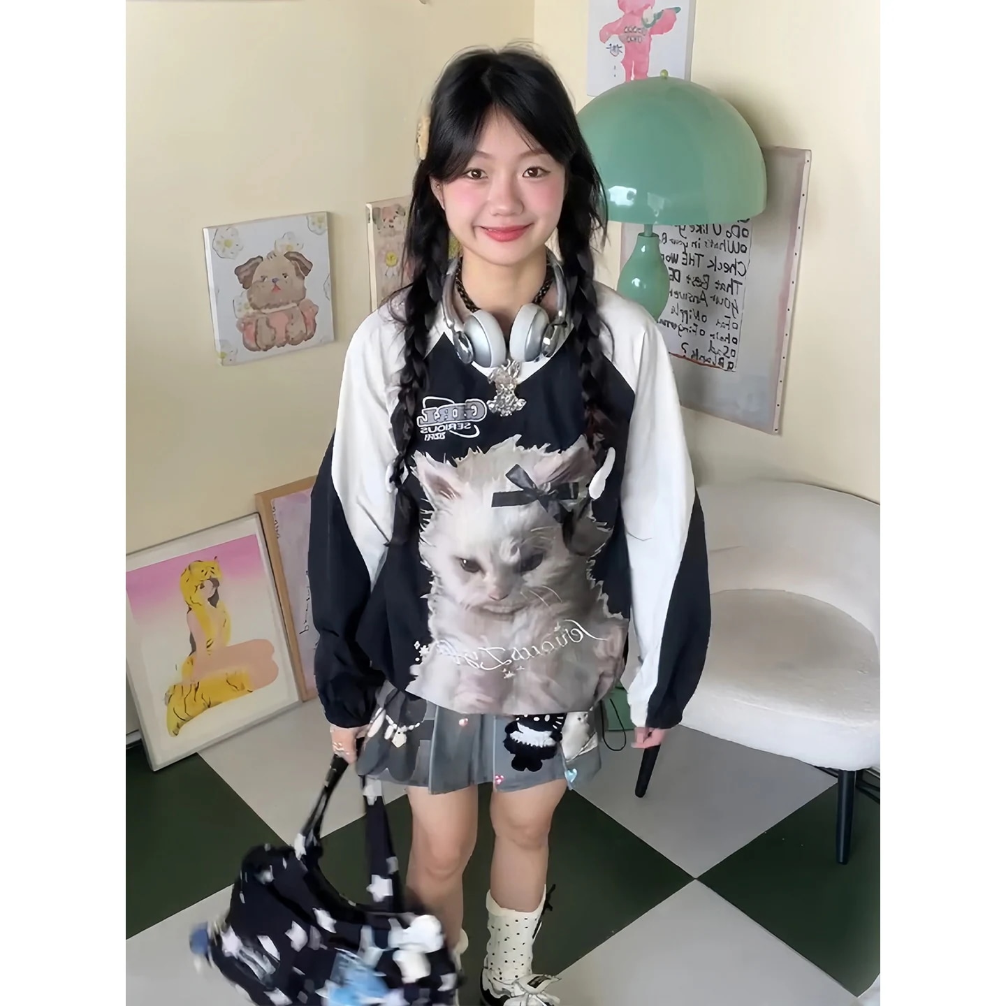 20255秋冬 韓国可愛い風トップストレンド Tシャツ K-POPVネックファッション長袖スウェット系サイド丈フットシルエットシャツ衣装レディースサイズスおしゃれカジュアル春ダンスラグラン配色