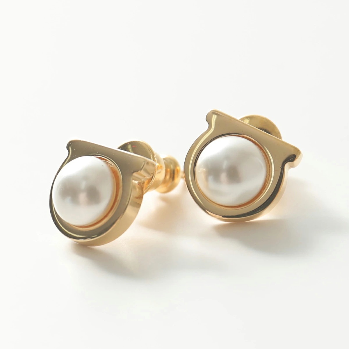 FERRAGAMO フェラガモ 76 0121 001 アイコンモチーフ パール ピアス アクセサリー レディース