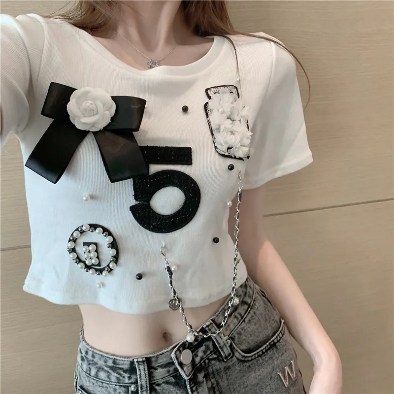 トップス Tシャツ レディース ショート 半袖 Uネック ラウンドネック 襟なし タイト スリム 細身 フェミニン リボン ビジュー かわいい 大人可愛い カジュアル おしゃれ こなれ感 ラフ ガーリ