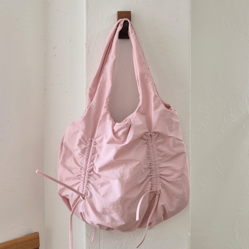 【LUENE】 ナイロンギャザーショルダーバッグ 軽量ストリング付きデイリーかばん