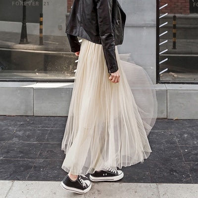 3089.カジュアル プリーツチュールロングスカート（ベージュ） 100,000円