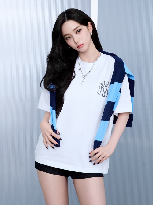 【espa karina着用 】 MLB ベーシック ストリート ロゴ オーバーフィット 半袖 Tシャツ NY (White) 8,341円
