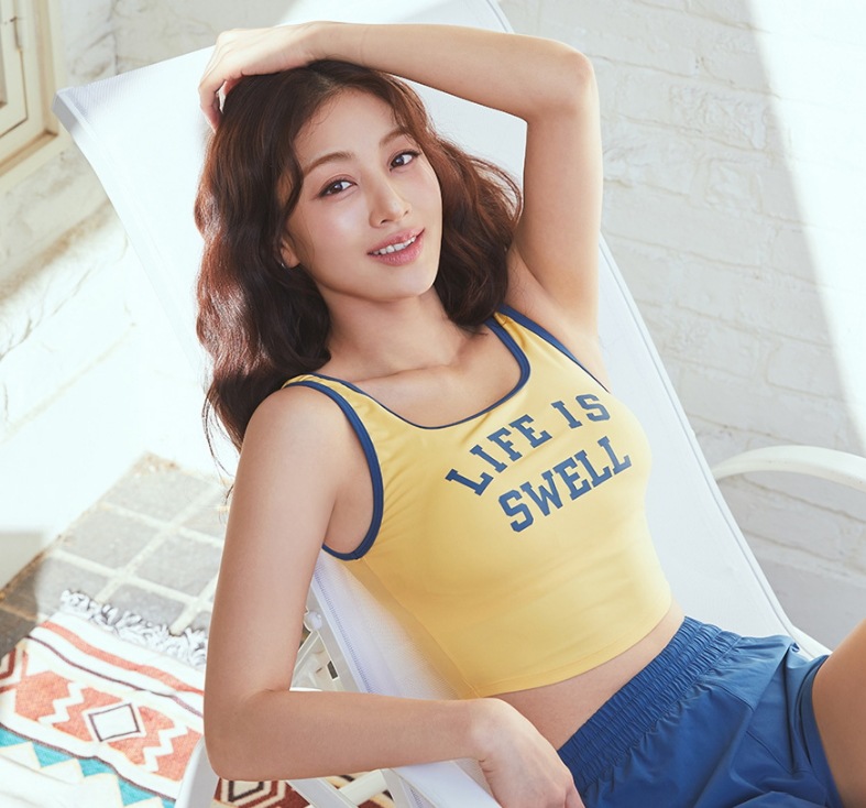 TWICE ジヒョ着用 レディース タイポ タンクトップ