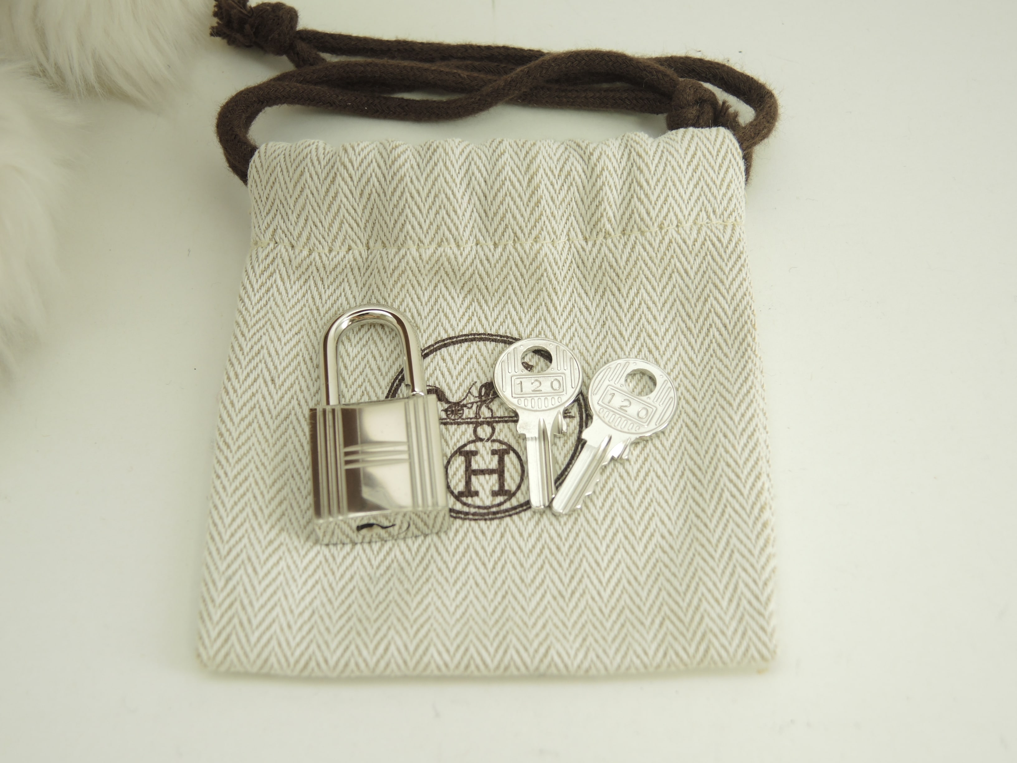 南京錠 鍵2個 シャインシルバー パドロック キー 120 バッグチャーム 新品@ 176 25,404円