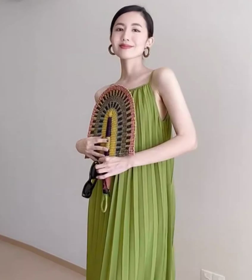 ワンピース デート モテアイテム ロングワンピース プリーツ ノースリーブ 無地 大人可愛い きれいめ 上品 おしゃれ かっこいい 大人可愛い ラブリー キュート ガーリー クール モード系 セクシー