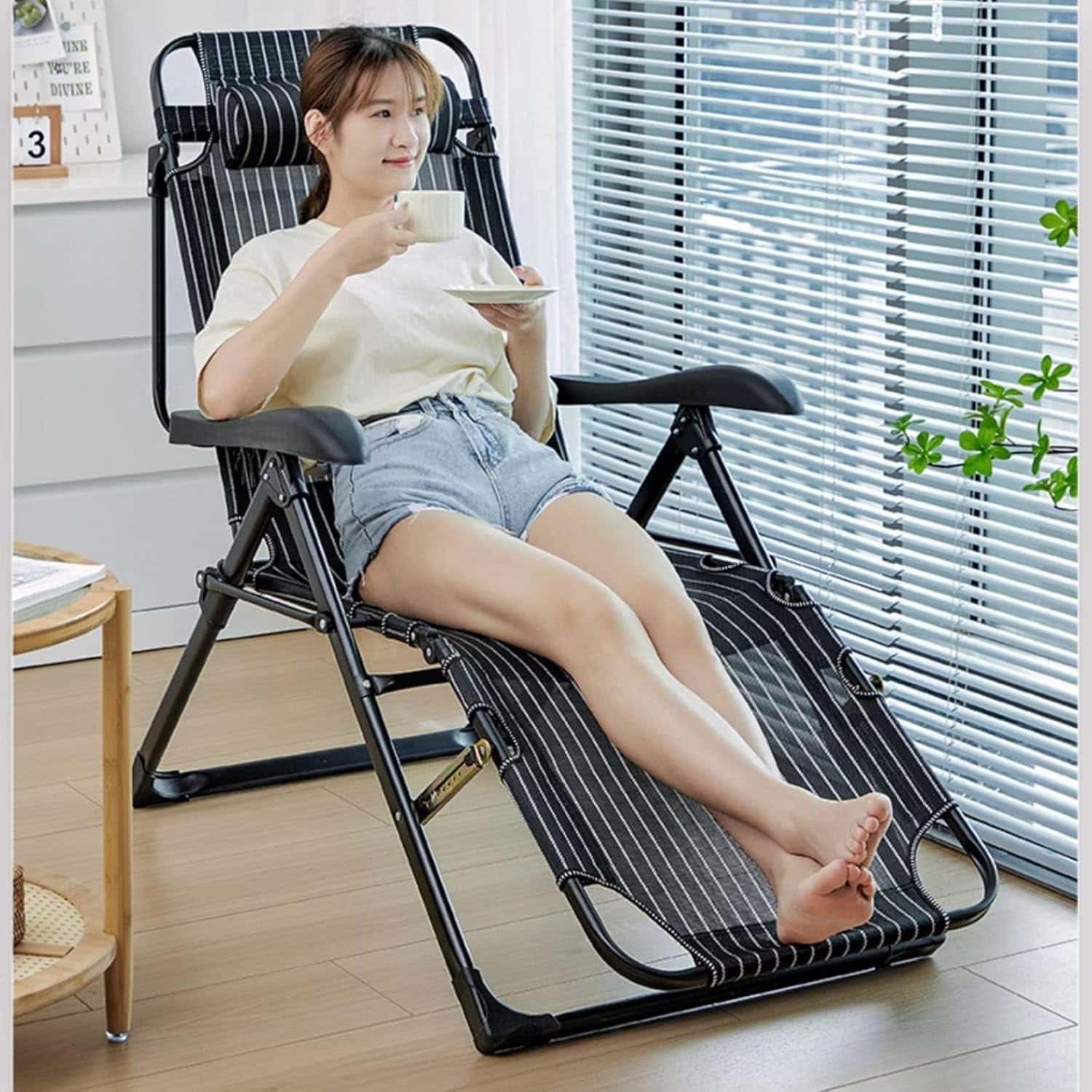 リクライニングチェア 折りたたみ 無重力チェア リラックスチェア 一人掛け オットマン一体型 背もたれ 客用ベッド 室内外兼用 コンパクト収納 8段階調整 レジャーベッド キャンプ ビーチ