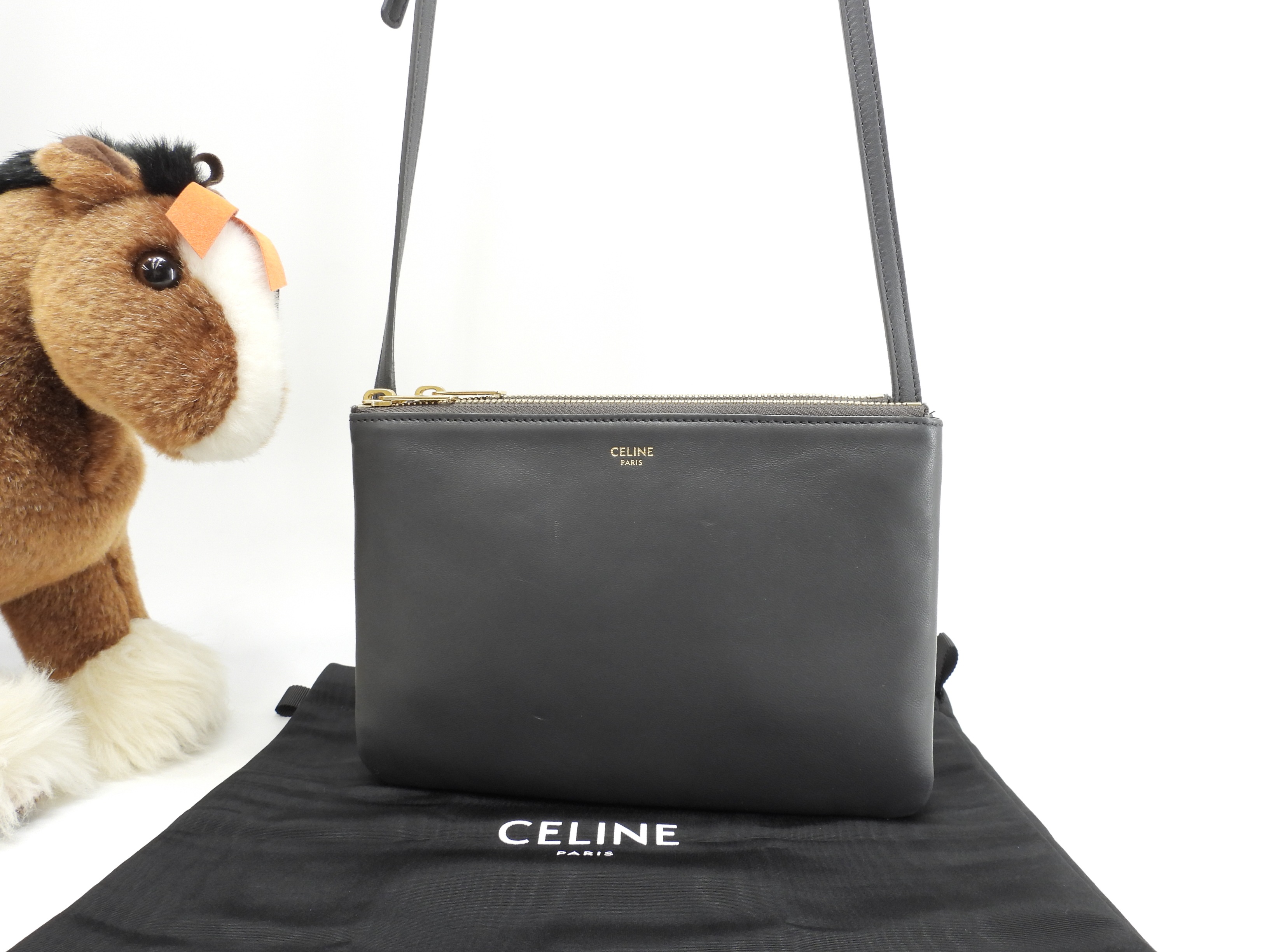 トリオスモール スムースレザー 濃灰 ポシェット クロスボディバッグ 美品@W-LM-3109