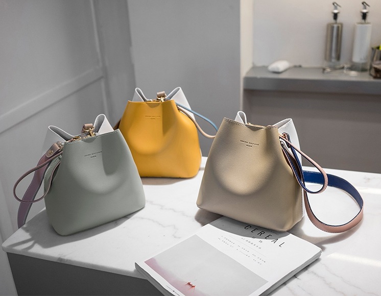 3色 ショルダーバッグ ハンドバッグ レディース 手持ちバッグ 手持ちカバン 肩掛け 斜めがけ 大人 2way カジュアル かわいい おしゃれ 通勤 旅行 キャンバス 韓国ファッション ストラップ バ