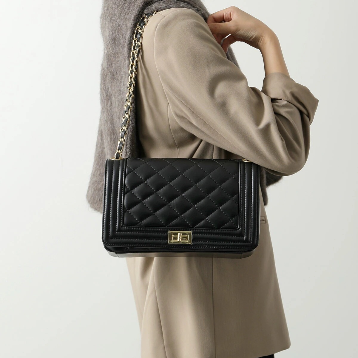 andrea cardone アンドレアカルドネ ショルダーバッグ Matalasse large 2024 C1 レディース マトラッセ チェーン ハンドバッグ Gold-Black