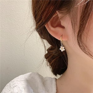 花ピアス