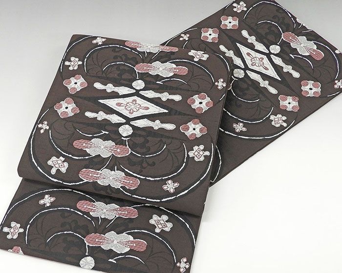 袋帯 新品仕立済 正絹 西陣 大光謹製 民芸の美 梅菱幾何模様 袋帯 新品 仕立て上がり着物