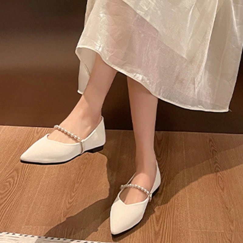 1000円OFFクーポン パンプス レディース フラットヒール ポインテッドトゥ リボン 無地 大きいサイズ ぺたんこ 歩きやすい 疲れにくい フィット感 美脚 蝶結び飾り ローファー 快適 デート