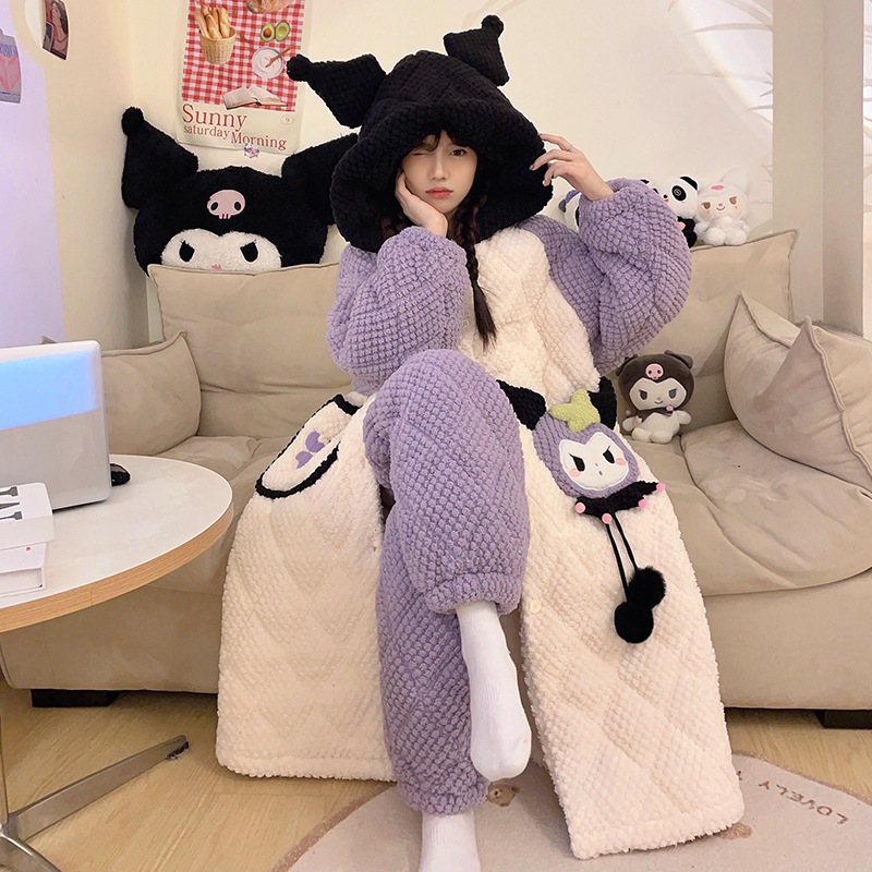 秋冬の寝衣の女性サンゴの毛を厚くして保温します