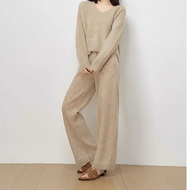 人気韓国ファッション アップ ワンピース 秋服セット プリ一ツスカ一ト 上下二点ンドスウェット肌にやさしい綿長袖立ち襟アウター無地スウェットパンツレディーストレーニングウェアスポーツウェア