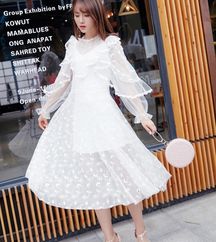 1215．花柄刺繍レースドレス（ホワイト）