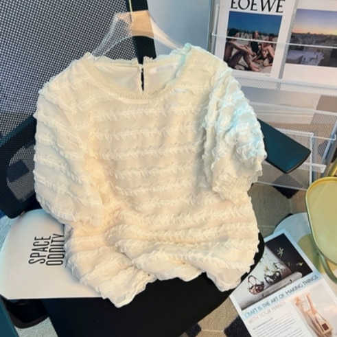 フリル トップス カットソー 白トップス 半袖 パフスリーブ ラウンドネック ストレート Iライン 透け感 薄手 かわいい 大人可愛い きれいめ 大人 上品 おしゃれ お洒落 大人可愛い 大人女子