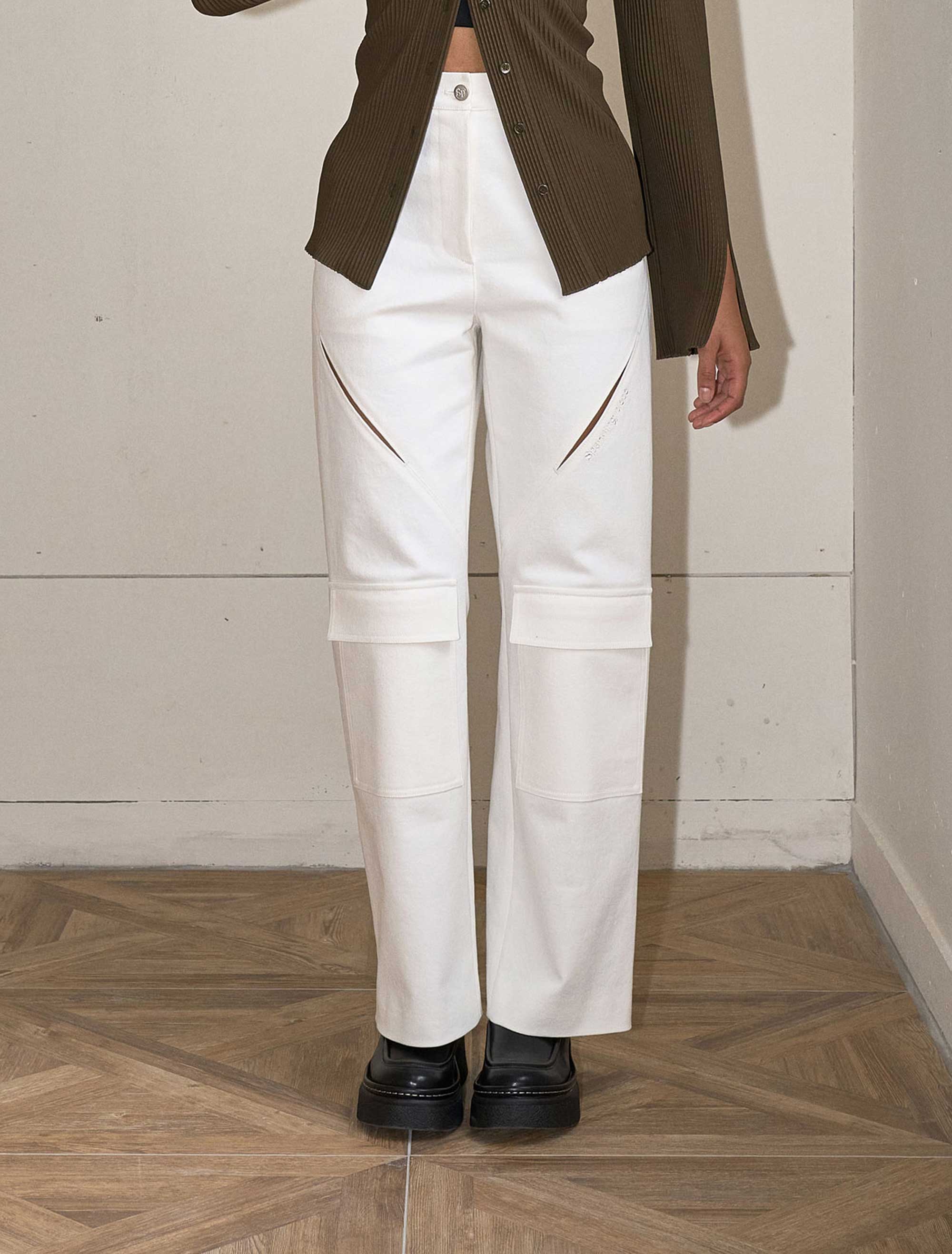 FW 22 OUT POCKET CARGO SLIT PANTS - IVORY