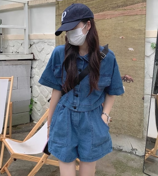 スーツ ジャケット デニムパンツ ショート丈 半袖 襟付き 角襟 ポケット 前開き ポリエステル デニム ツーピース かわいい シンプル カジュアル お洒落 レトロ ラフ メンズライク ラブリー