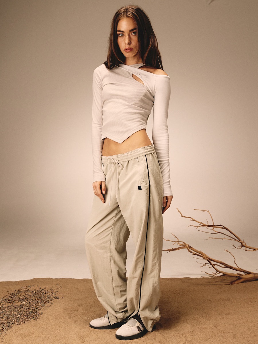 【完売】GLOWNY Miller Cut Out Long Sleeve GLOWNY】 MILLER CUT OUT LONG SLEEVE : BEIGE Tシャツ・カットソー
