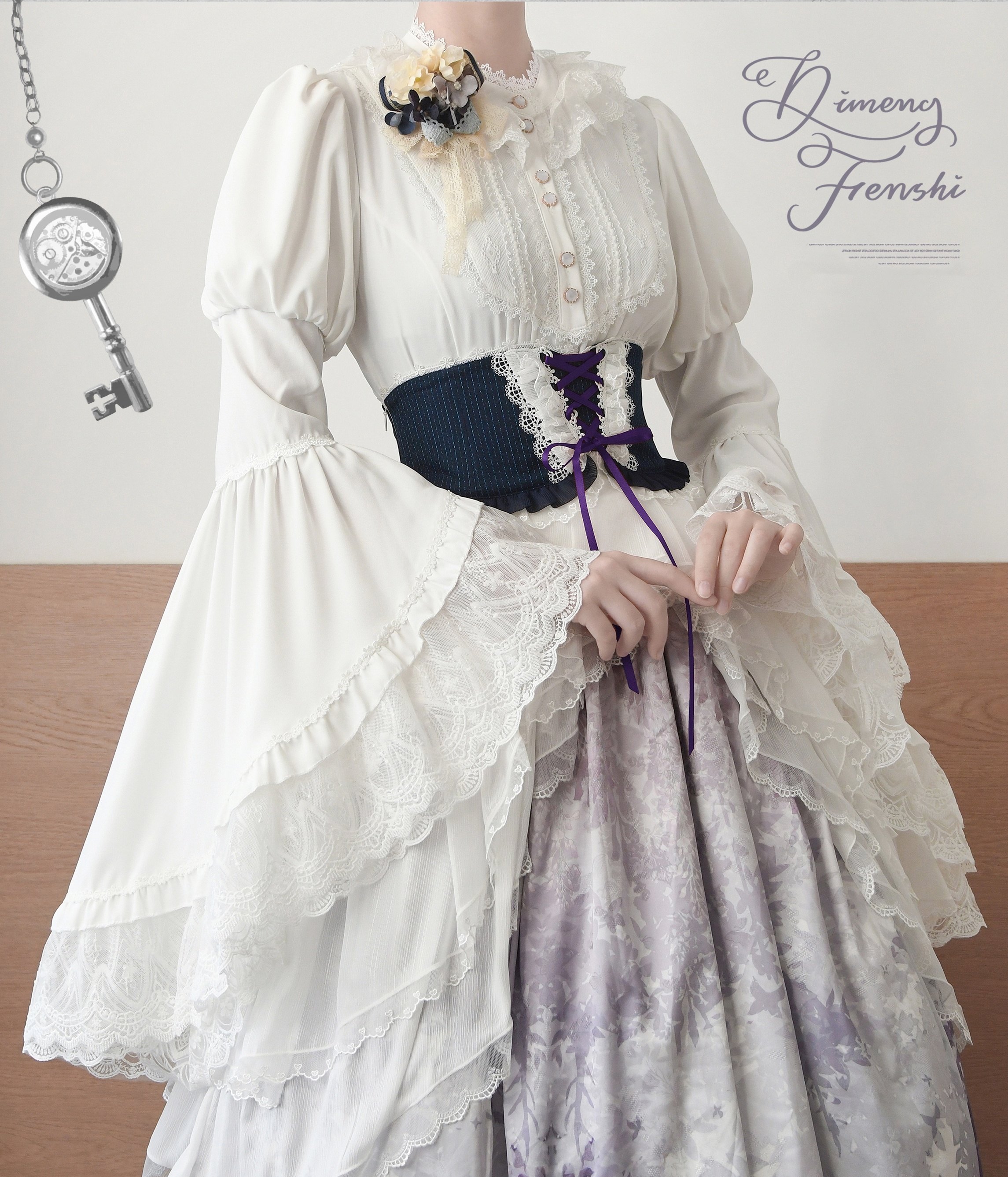 【SNS大人気】シャツ ブラウス コスプレ メイド服　コスチューム　衣装　Lolita　文化祭 学園祭 長袖　レディース　ゴスロリ　丸首　ホワイト