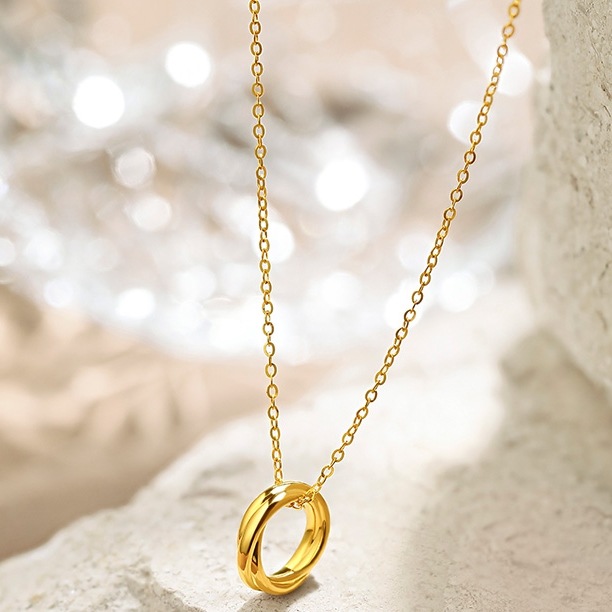 アクセサリー ネックレス リングネックレス ゴールド メビウス 純メッキ かっこいい 大人女子 こなれ感 クール エレガント 高級感 20代 30代 個性的 フォーマル ジュエリー 雑貨 小物