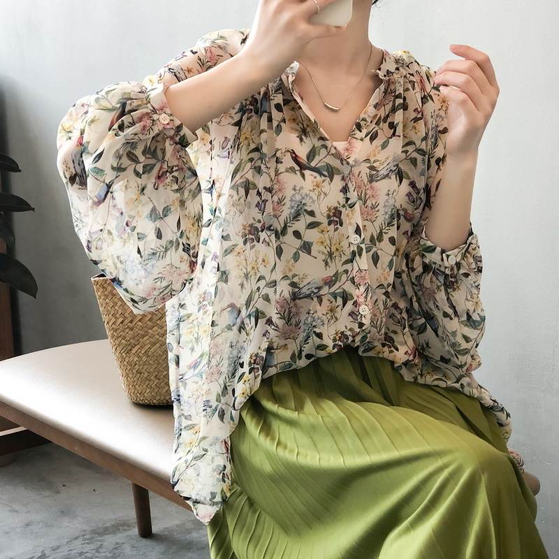 トップス ブラウス 花柄 袖あり 長袖 襟なし ワイド 前開き 透け感 薄手 かわいい 可愛い