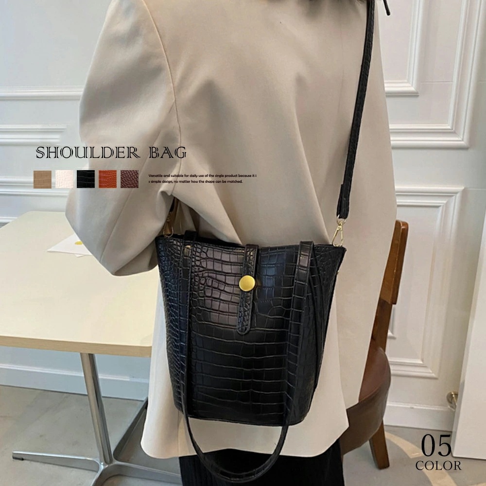 クロコ型押しショルダーバッグ (T)