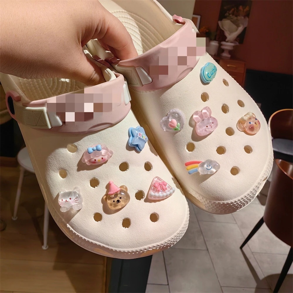 かわいい漫画靴花透明クマウサギレインボー樹脂取り外し可能な靴花スリッパ装飾