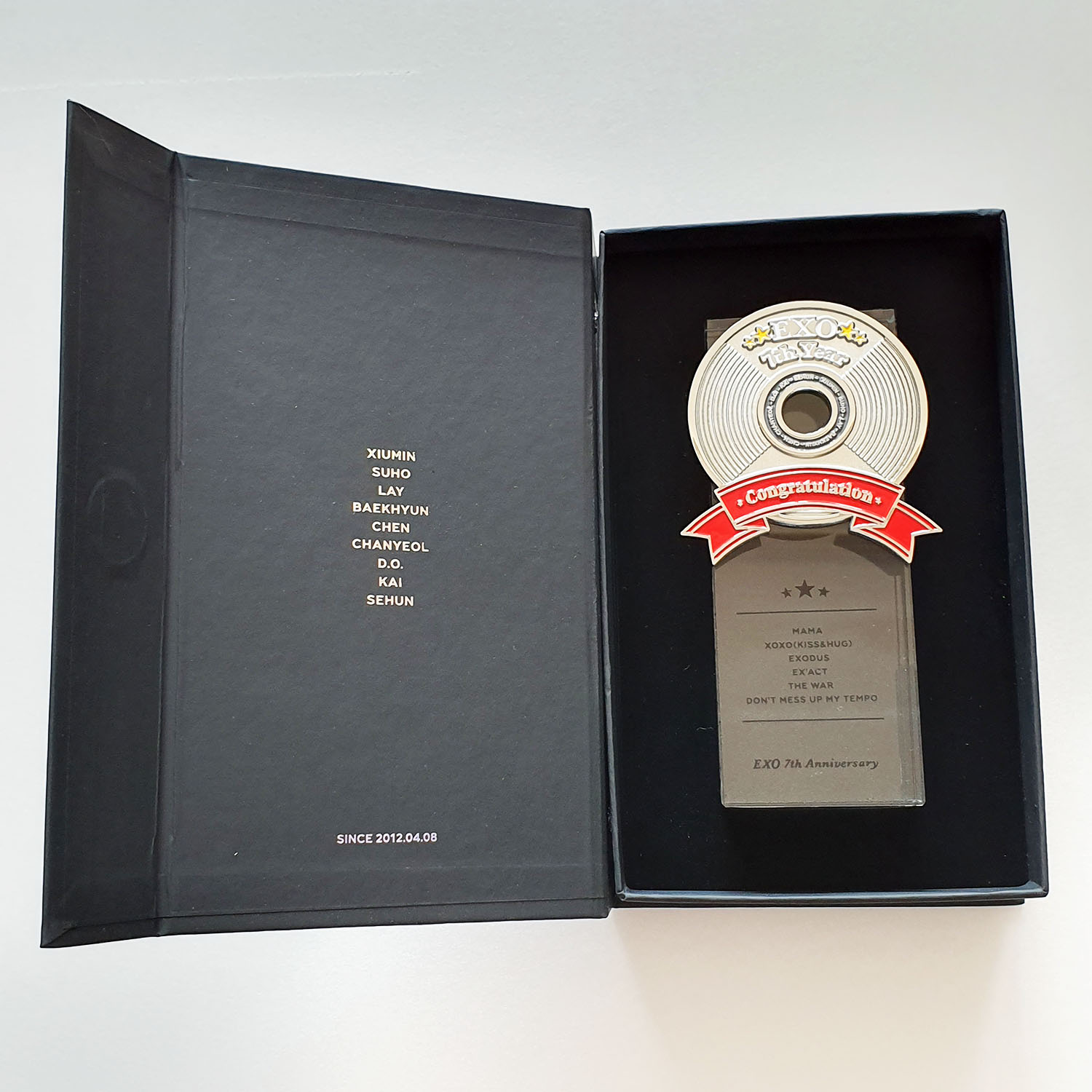 [Limited] SM TOWN SUM EXO Debut 7th Year Anniversary Official Trophy