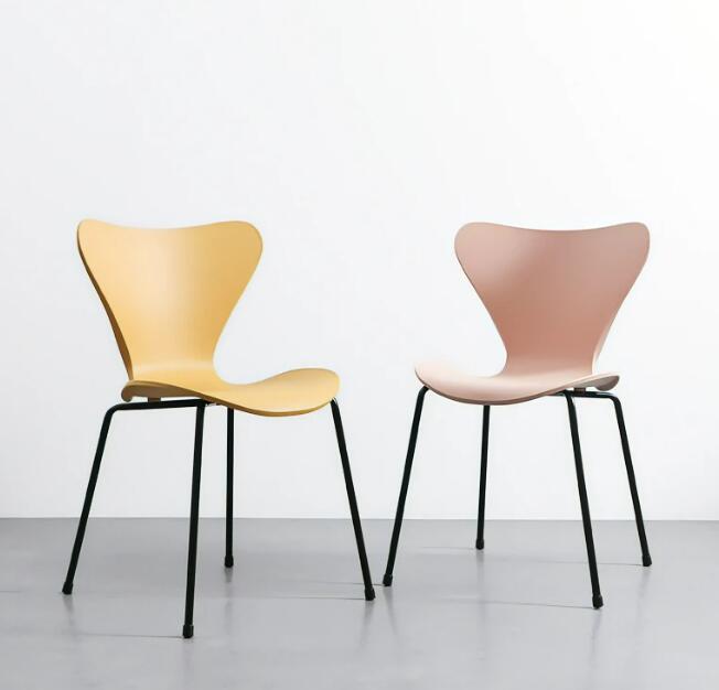 INSチェア　背もたれダイニングチェア　シンプルモダンスタイル　椅子