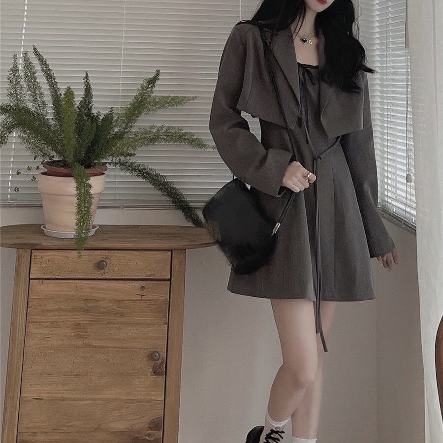 涼しく楽ちんセットアップ 涼しく楽ちんセットアップ涼しく楽ちんセットアップ 涼しく楽ちんセットアップ愛されドッキングワンピース おしゃれ 2023韓国ファッション新秋JK制服学院風ブレザー+キャミソ
