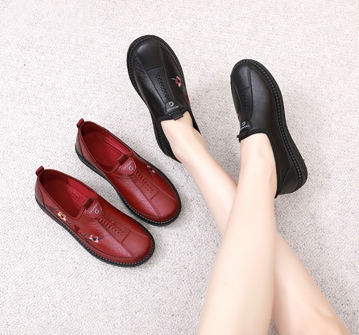 靴 スニーカー レディースシューズ レディーススニーカー 厚底スニーカー 厚底 痛くない 歩きやすい 履きやすい 走れる 疲れにくい かわいい 可愛い シンプル カジュアル おしゃれ お洒落