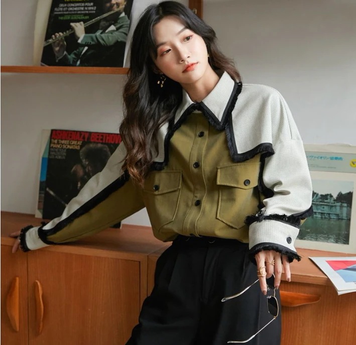 フレンチ トップス アウター シャツ ジャケット 袖あり 長袖 萌袖 スクエアネック 襟付き ラペルカラー ストレート ポケット 前開き ボタン 大人可愛い きれいめ カジュアル 大人 上品 おしゃれ 5,579円