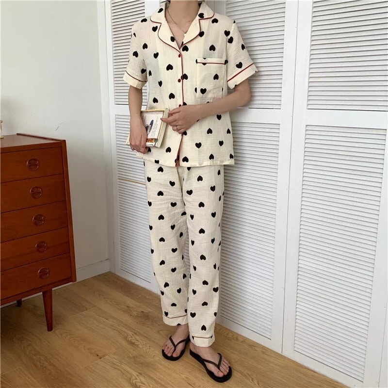 レディースパジャマ 開襟シャツ 半袖 胸ポケット付き l パイピング ハート柄 上下セット 二点セット ツーピース セットアップ 部屋着 寝間着 ルームウェア ナイトウェア ワンマイルウェア 春