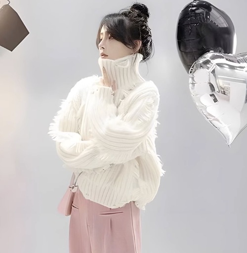 トップス レディース ニット セーター 春服 秋服 ショート 短め 長袖 タートルネック ハイネック インスタ映え SNS 映え 写真 映え 目立つ 若見え コーディネート 無地 ホワイト サイズ豊富