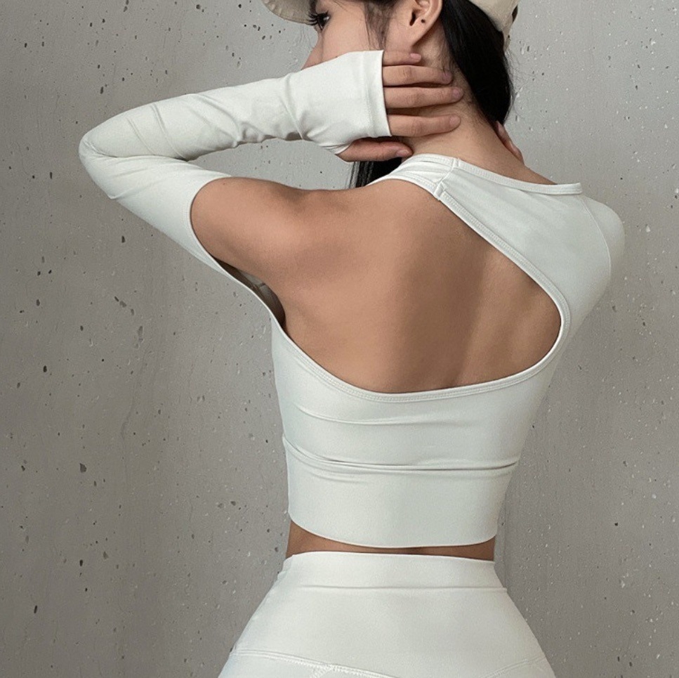 ヨガウェア 上品 オフショルダー カットオフ 長袖トップス ブラカップ付き 白 ホワイト 黒 ブラック ブラウン 韓国 レディース オルチャン カットソー ホットヨガ ジム エクササイズ