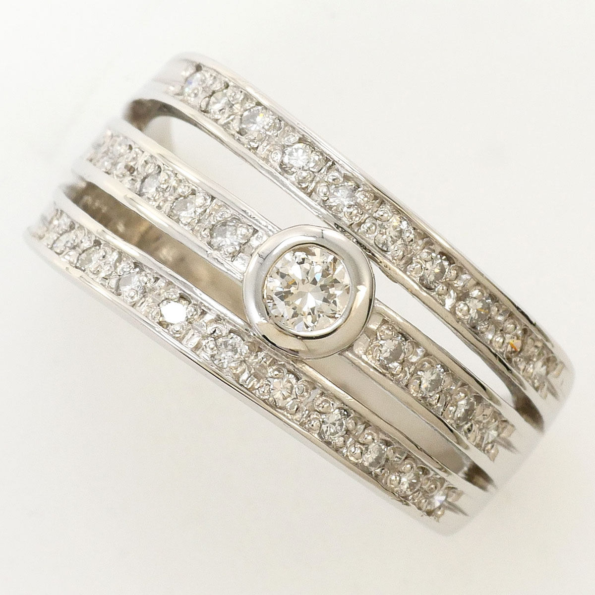 PT900 プラチナ リング・指輪 9号 ダイヤモンド 0.33 ct 鑑別書 総重量約5.2g 中古