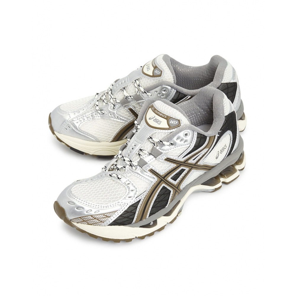 アシックスジェルニンバス 10.1 スニーカー 1203A543 107 27,980円
