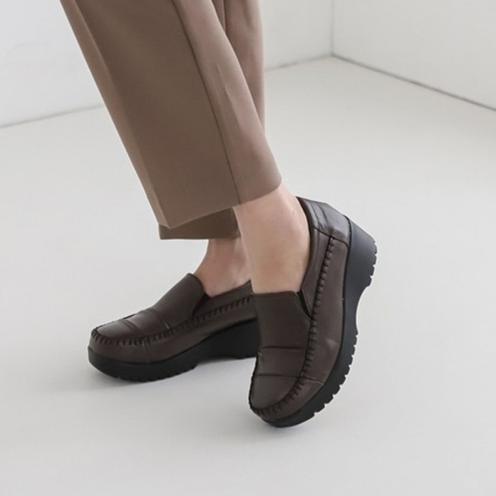 (ニーナスパリ) ステッチチャンキーローファー