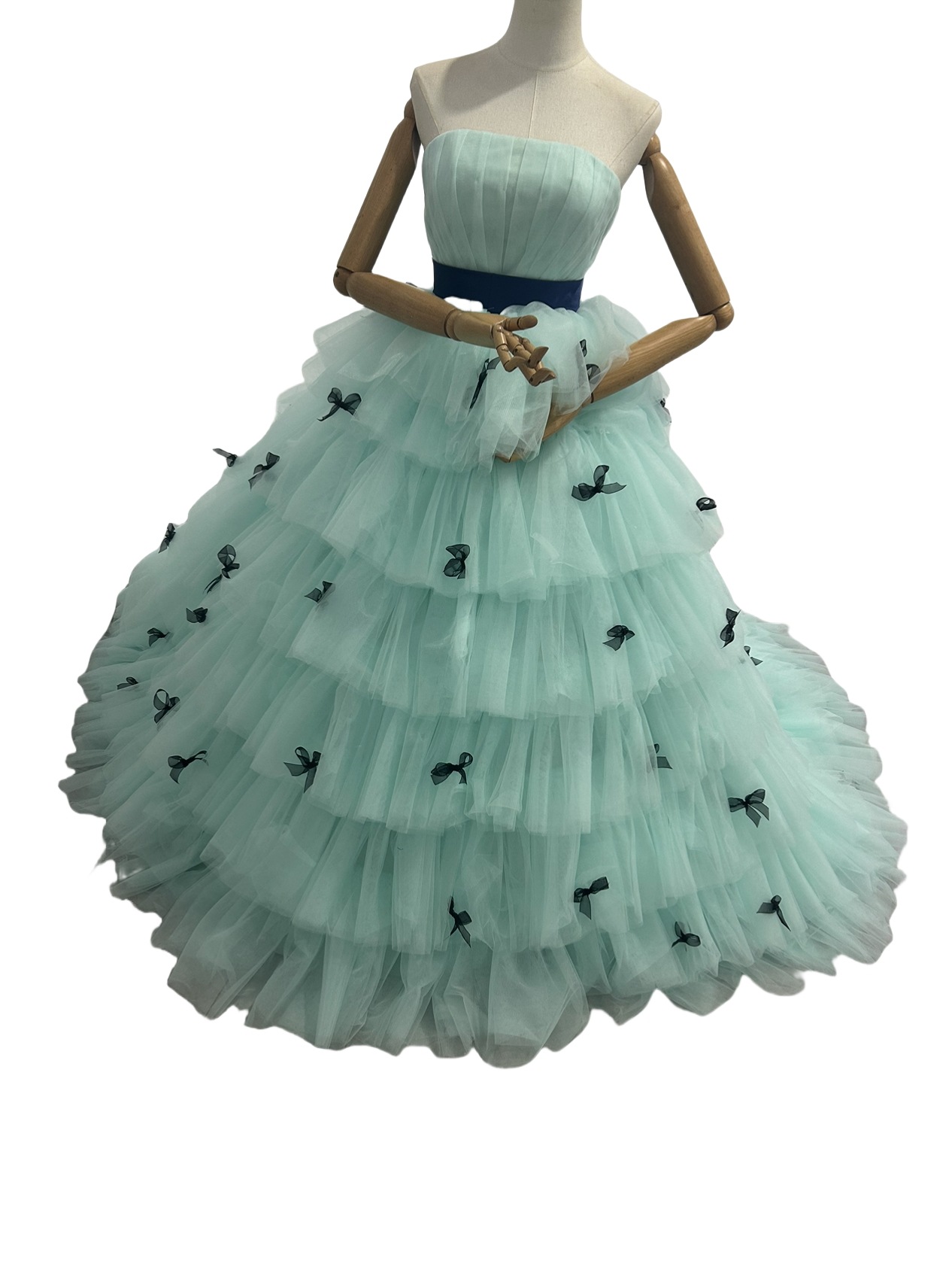 美品！カラードレス ライトブルー ベアトップ リボン 柔らかく重ねたチュールスカート ベルト 前撮り 43,794円