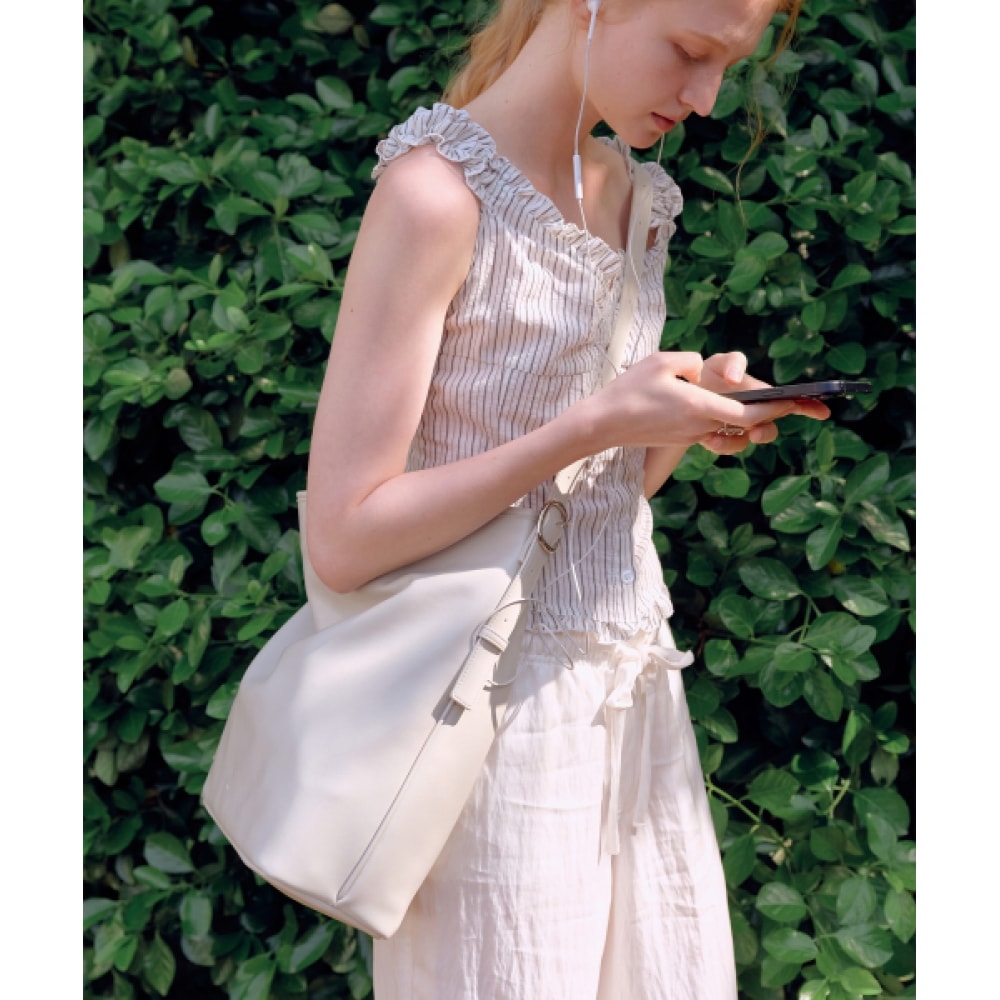 OVHEE ポエ バケットバッグ ライトベージュ Poe Bucket Bag