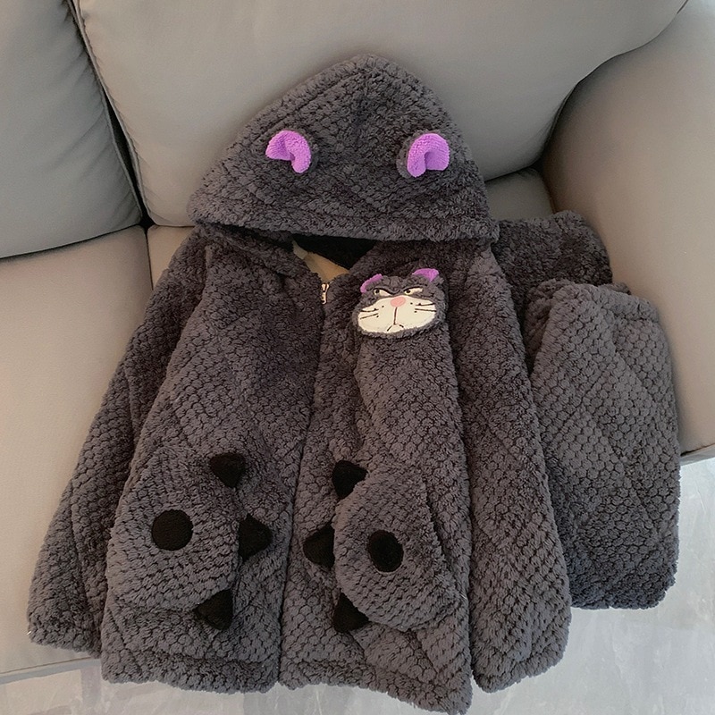 学生寮の外でも着用できる新しいスタイルのルシファーキャットホーム服冬用ベルベット厚手三層キルトパジャマ