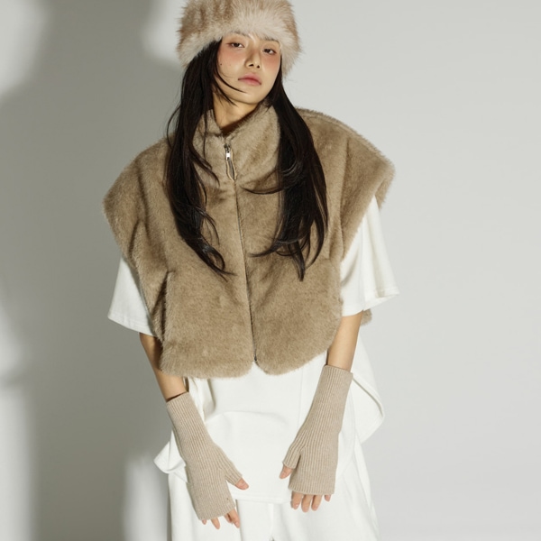 J3011 フェイク ファー ベスト